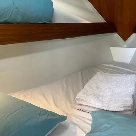 Sleep Aboard A Beautiful Sailboat In - Marina Parque Nacoes *