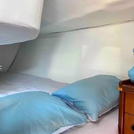 Sleep Aboard A Beautiful Sailboat In - Marina Parque Nacoes بوتيل Lisboa