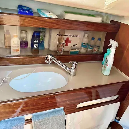 Sleep Aboard A Beautiful Sailboat In - Marina Parque Nacoes *