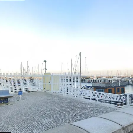 Sleep Aboard A Beautiful Sailboat In - Marina Parque Nacoes Lisboa